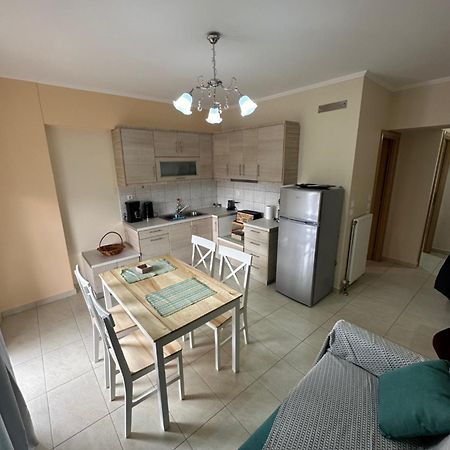 R Apartment Nafpaktos Bagian luar foto